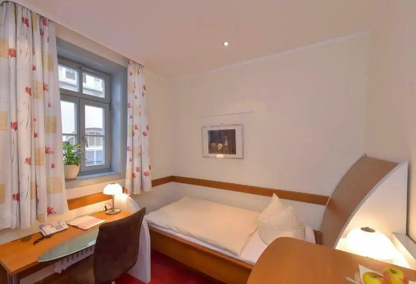 Basic Yhden Hengen Huone, Gasthaus Zur Noll