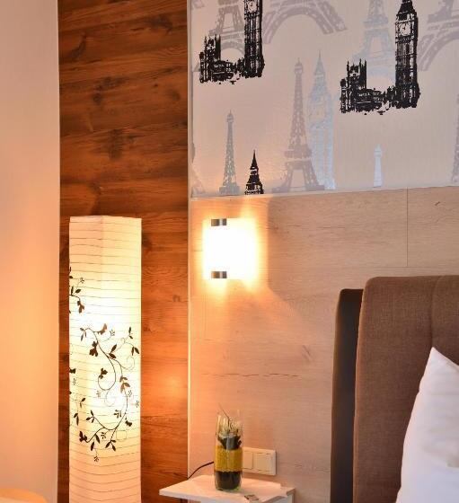 Номер Deluxe, Harbauer