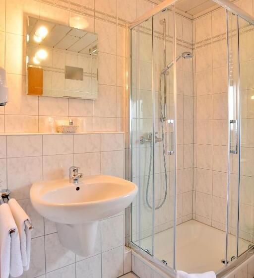 Номер Deluxe, Harbauer