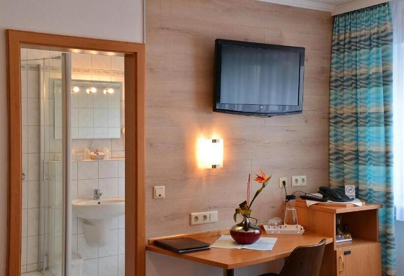 Номер Deluxe, Harbauer