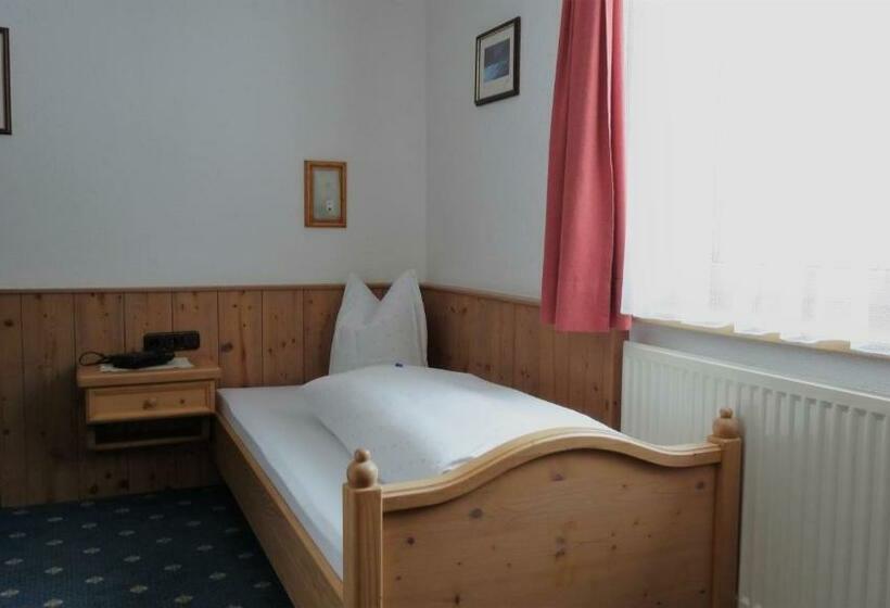 غرفة قياسية فردية, Haus Gstrein