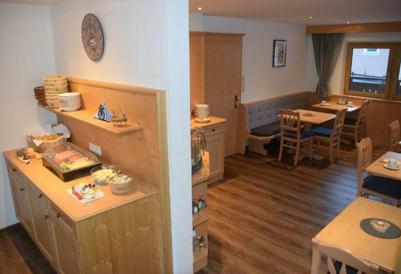 غرفة قياسية فردية, Haus Gstrein