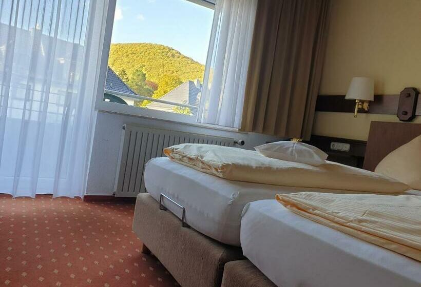 标准间带阳台, Kurparkhotel Gemünd