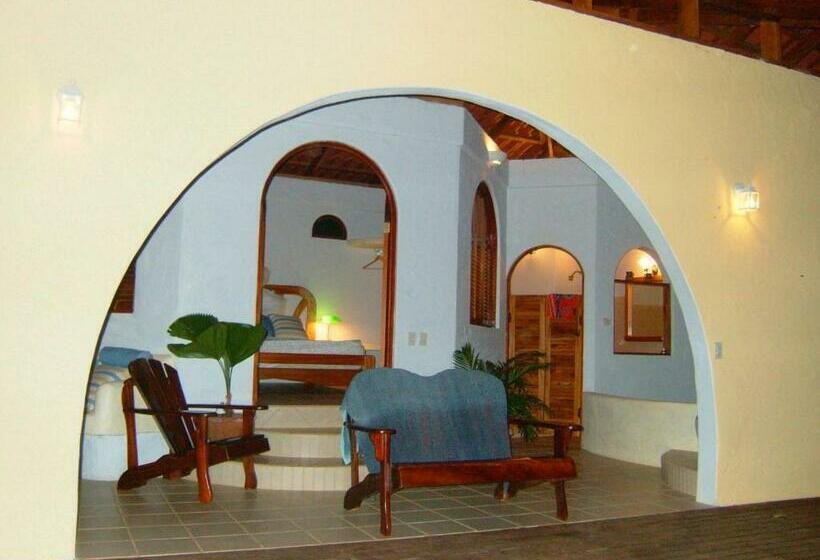 بنجلو قياسى, Lagunavista Villas