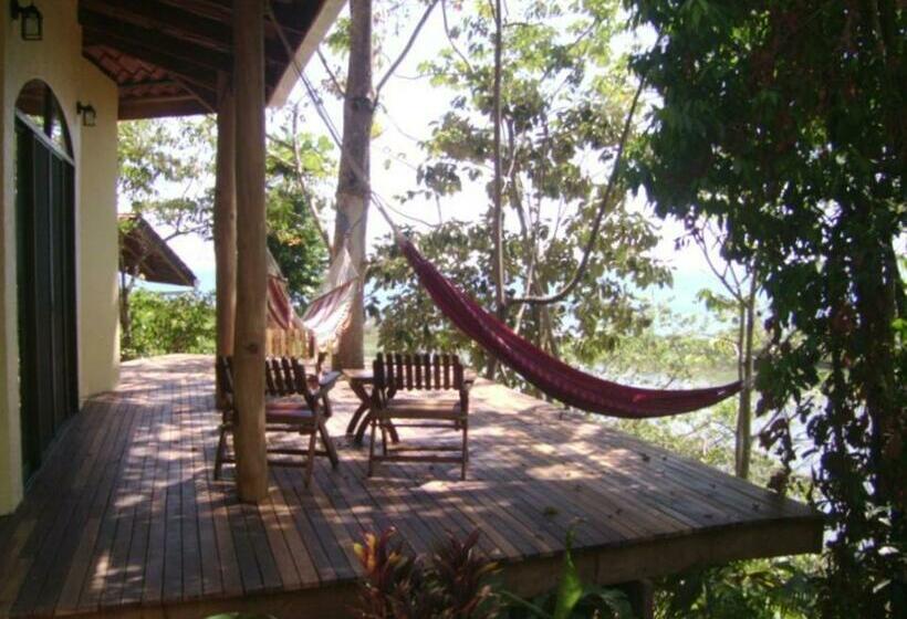 بنجلو قياسى, Lagunavista Villas