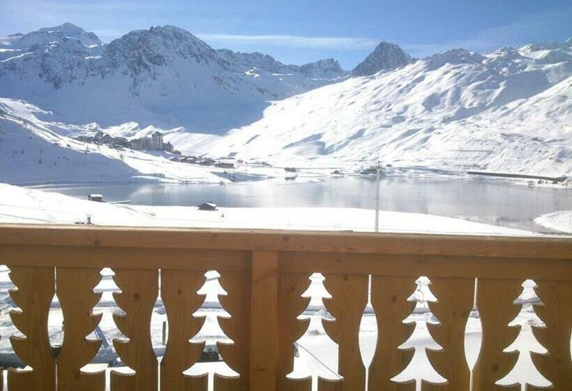 اتاق خانوادگی, Le Paquis