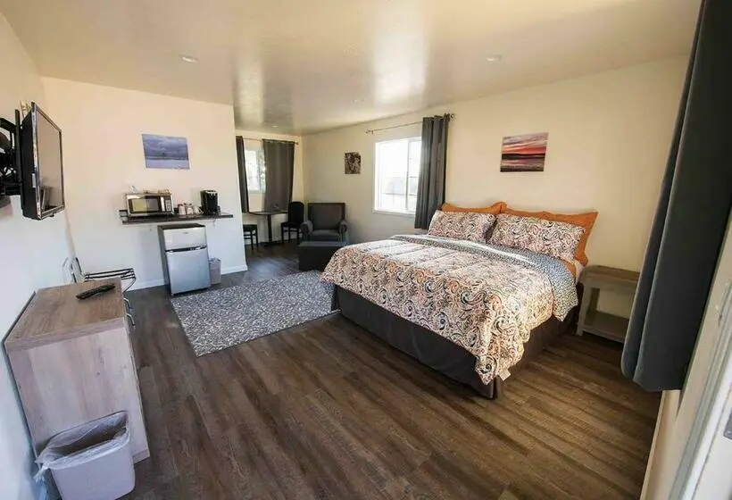 キングサイズベッドのデラックスルーム, Pacific City Inn