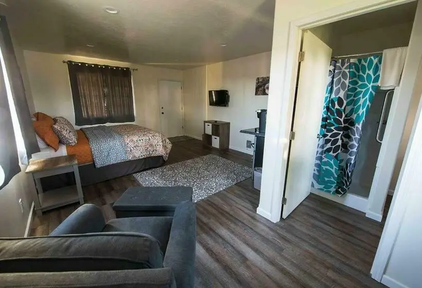 キングサイズベッドのデラックスルーム, Pacific City Inn