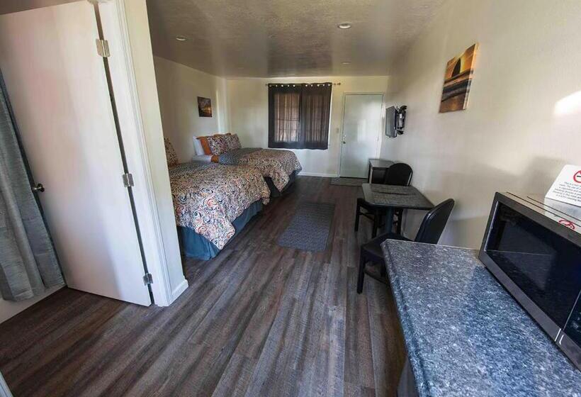 Номер Deluxe, Pacific City Inn