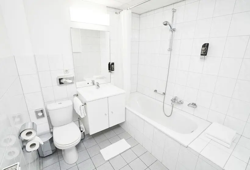Deluxe-huone, Brull