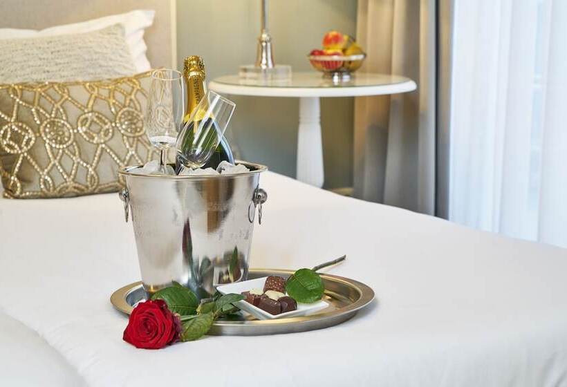 غرفة ديلوكس, Brull