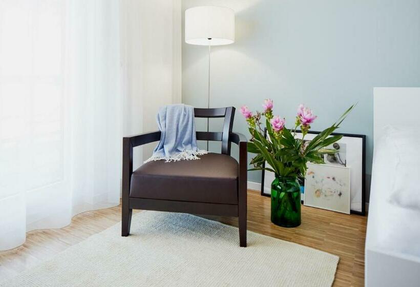 Quarto Individual Executivo, The Flag München M