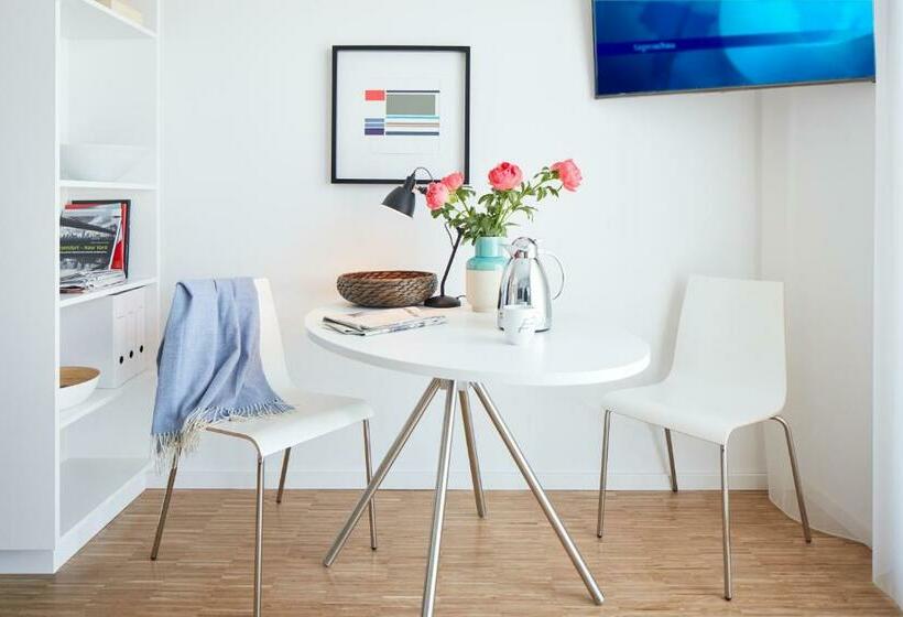 Quarto Individual Executivo, The Flag München M