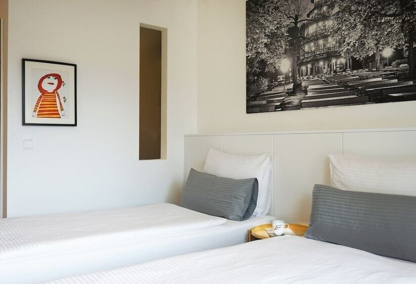 Quarto Comfort, The Flag München M