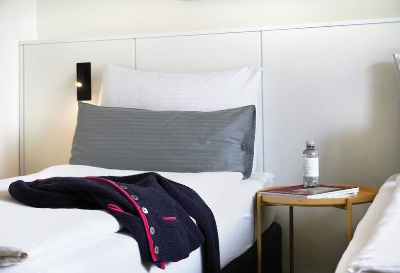 Quarto Comfort, The Flag München M