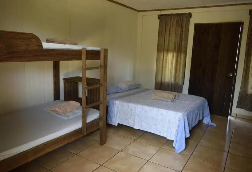 اتاق کلاسیک چهارنفره, Villas Maria Luisa