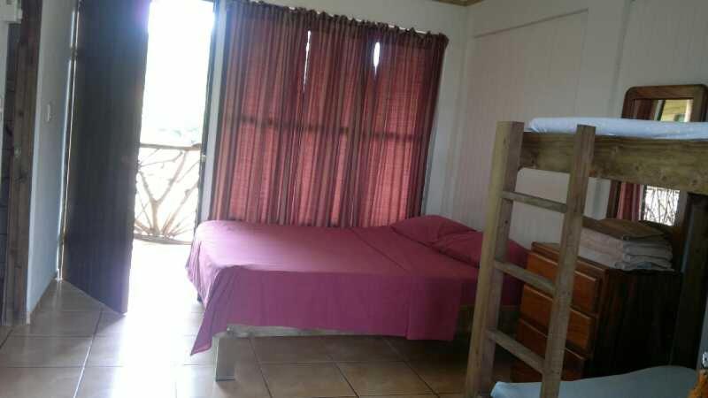 Quarto Quádruplo Clássico, Villas Maria Luisa