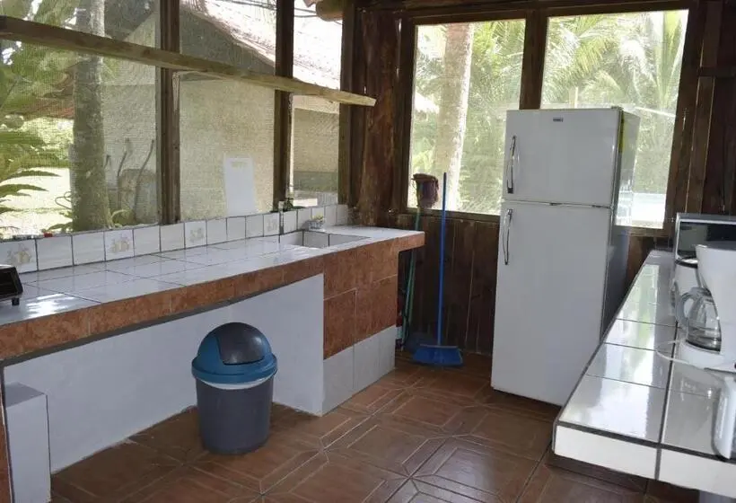بانگلوی استاندارد, Villas Maria Luisa