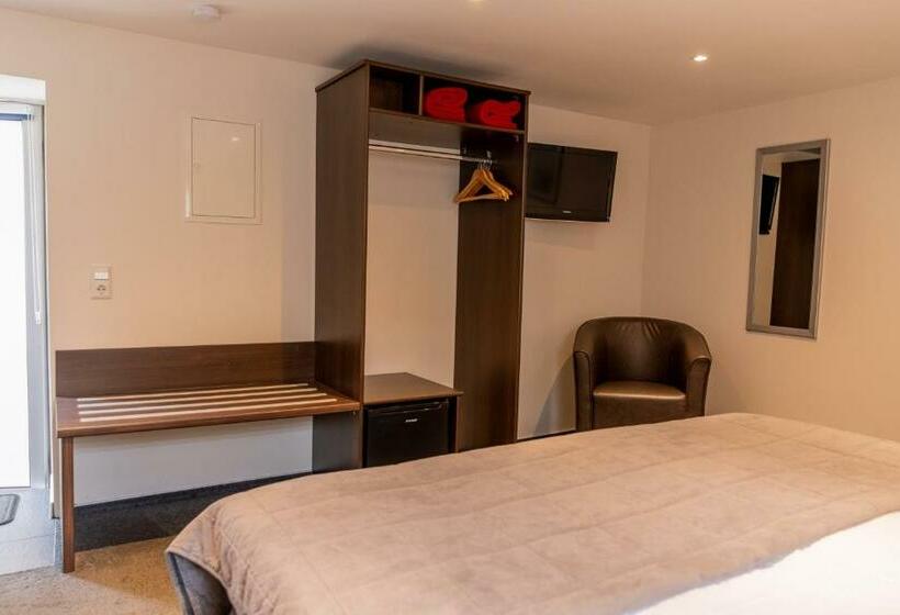 غرفة قياسية, Zur Post Ochsendorf