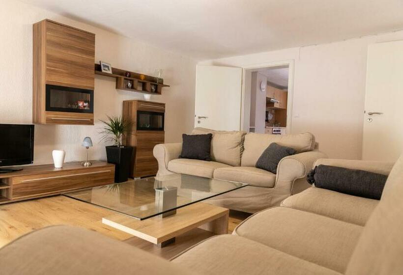 شقة 3 غرف, Zur Post Ochsendorf