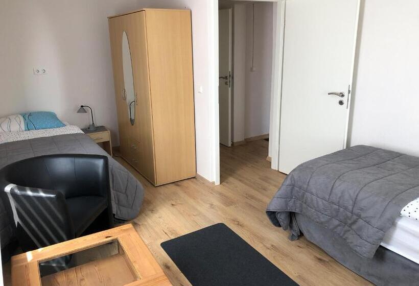 شقة 3 غرف, Zur Post Ochsendorf