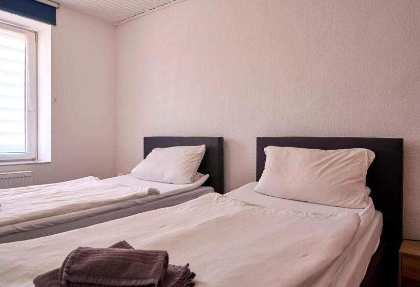 شقة 3 غرف, Zur Post Ochsendorf