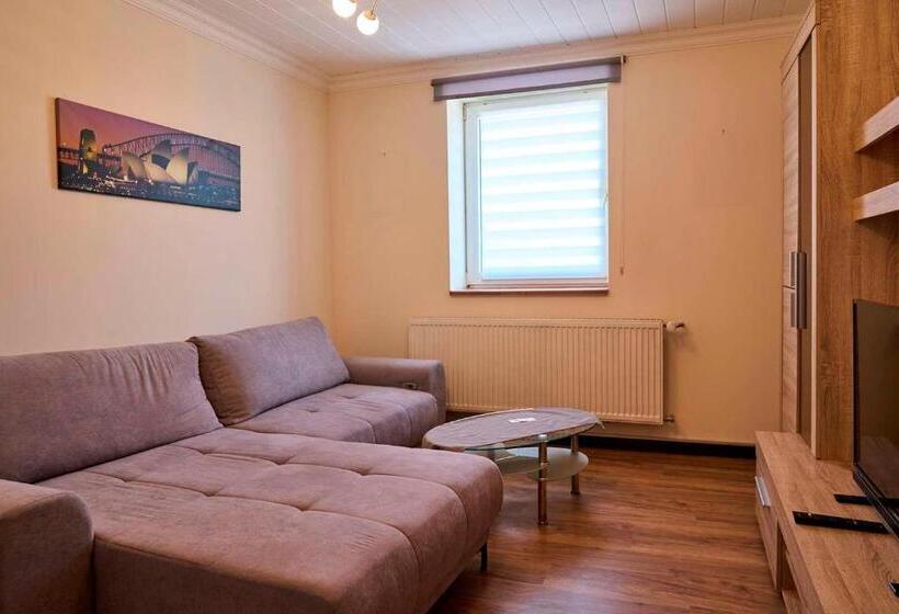 Апартаменты 3 Спальни, Zur Post Ochsendorf