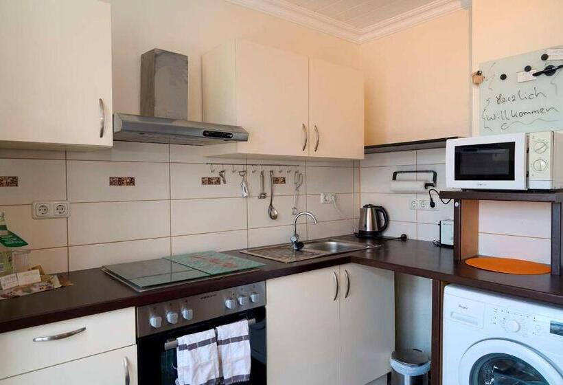 شقة 3 غرف, Zur Post Ochsendorf