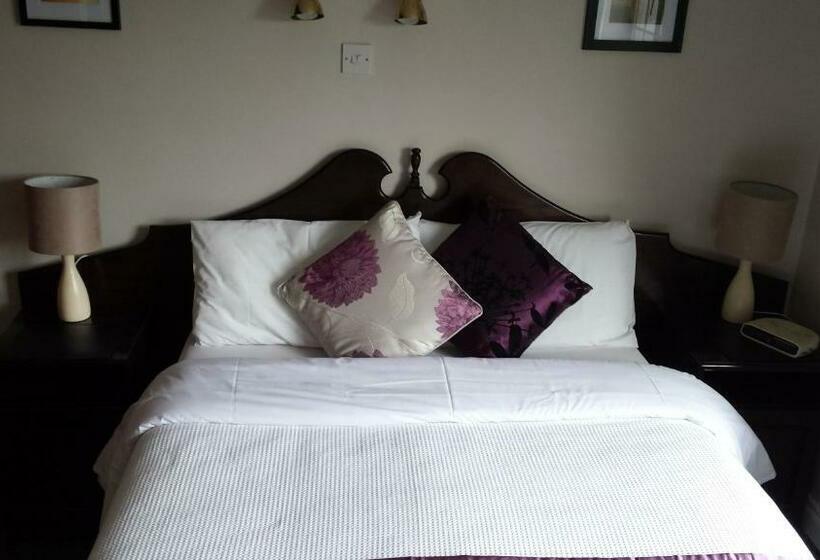 غرفة قياسية, Riverview House