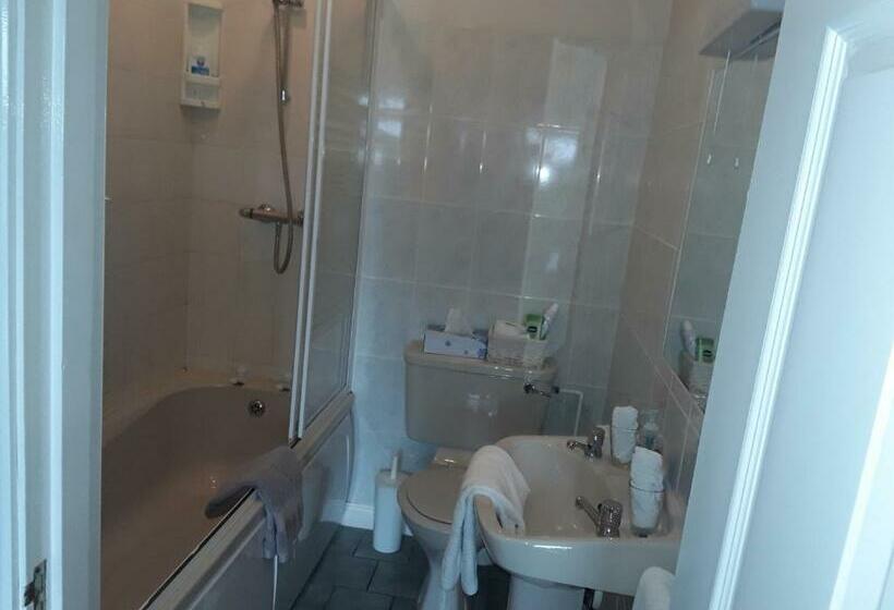 غرفة قياسية, Riverview House