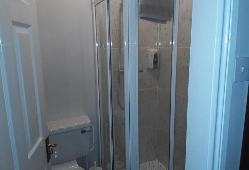 غرفة قياسية, Riverview House