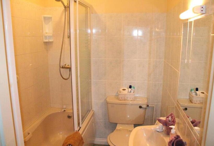 غرفة قياسية, Riverview House