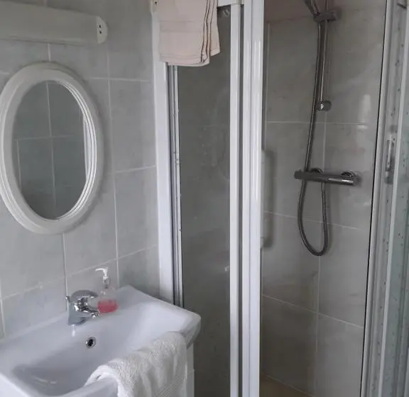 Standard-huone, Riverview House