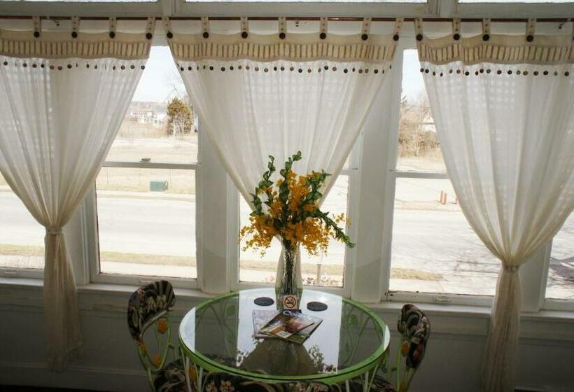 סוויטה עם ג'קוזי, A Night To Remember B & B