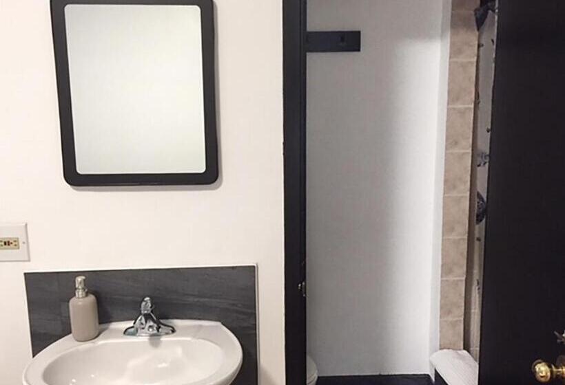 Номер Стандарт, Auberge Saintlo Montréal Hostel