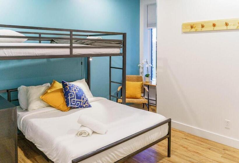 Номер Стандарт Трехместный, Auberge Saintlo Montréal Hostel