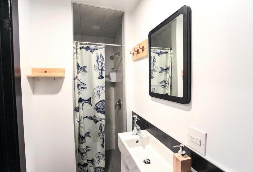 スタンダードルーム, Auberge Saintlo Montréal Hostel