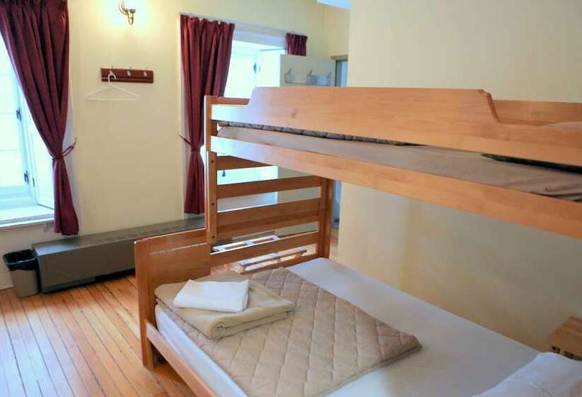 ファミリールーム, Auberge Internationale De Quebec   Hi Canada