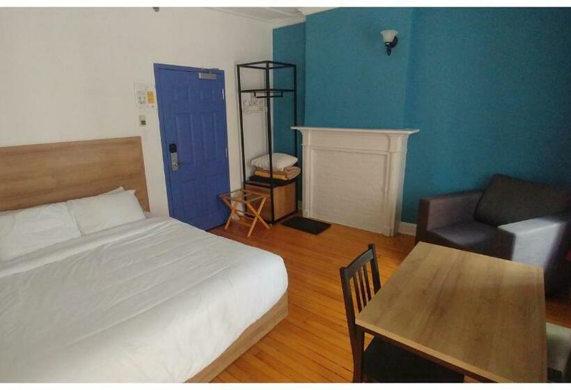 スタンダードルーム, Auberge Internationale De Quebec   Hi Canada