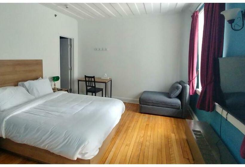スタンダードルーム, Auberge Internationale De Quebec   Hi Canada