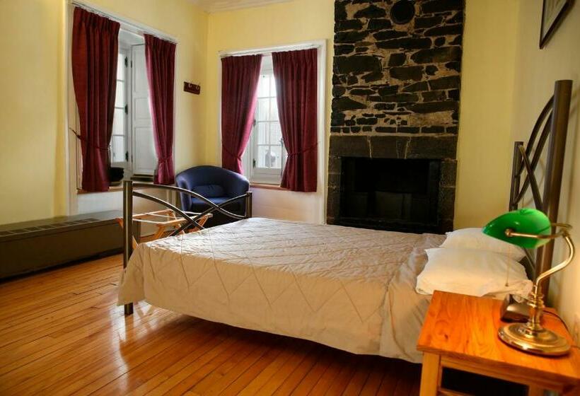 スタンダードルーム, Auberge Internationale De Quebec   Hi Canada