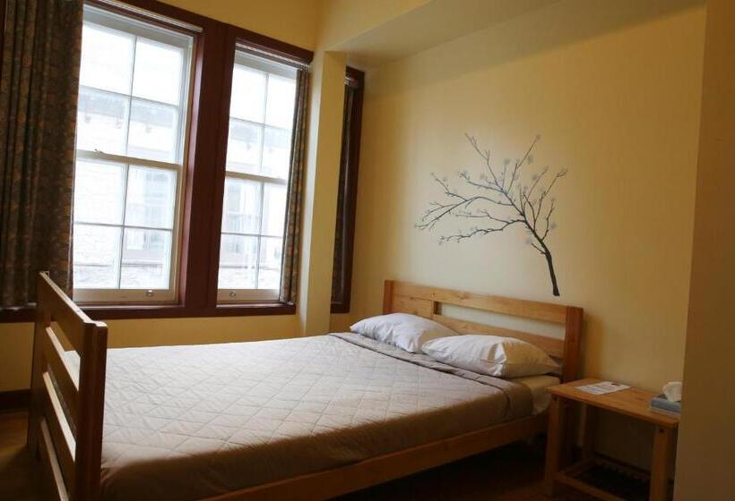 バス共有のスタンダードルーム, Auberge Internationale De Quebec   Hi Canada