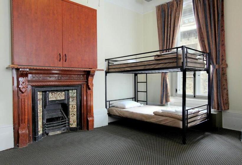 ファミリールーム, Auberge Internationale De Quebec   Hi Canada