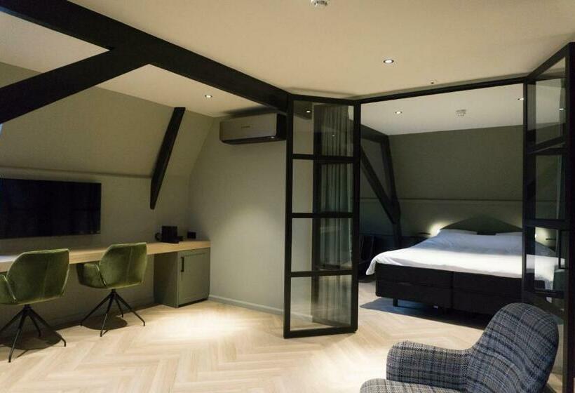 スーペリアースイート, Central