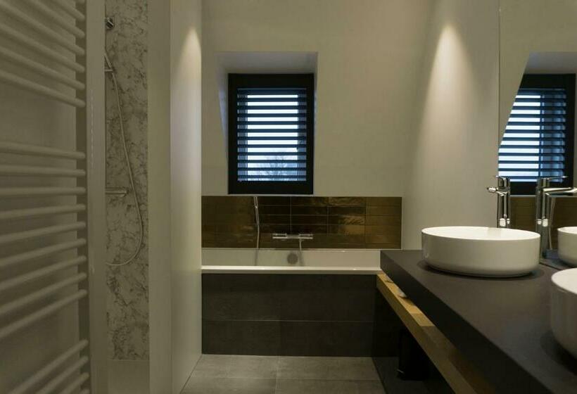 スーペリアースイート, Central