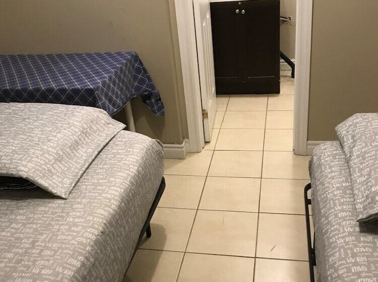 Номер Стандарт Трехместный, Chinatown Travellers Home