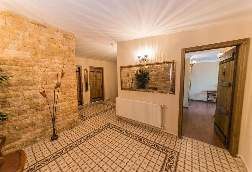 جناح جونيور مزوَّد بشرفة, Edahan