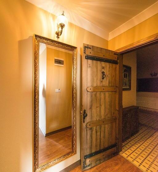 جناح مزوَّد بشرفة, Edahan