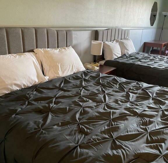 Номер Стандарт, Elite Hotel Downtown Center  Ski & Northern Light Tour Long Term Stay