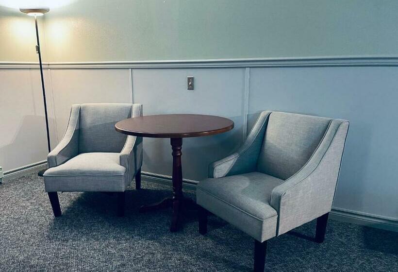 Номер Economy Индивидуальный, Elite Hotel Downtown Center  Ski & Northern Light Tour Long Term Stay